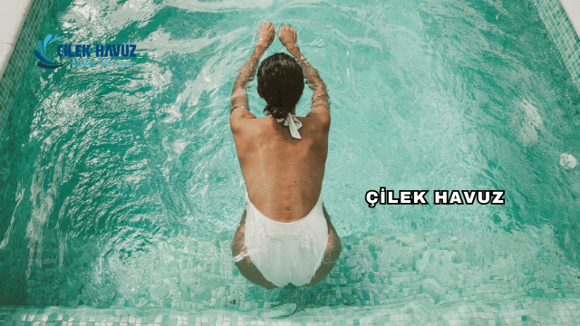 Çilek Havuz Hakkında